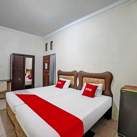 Oyo 90751 Graha Sei Batugingging Hotel Medan Exterior photo