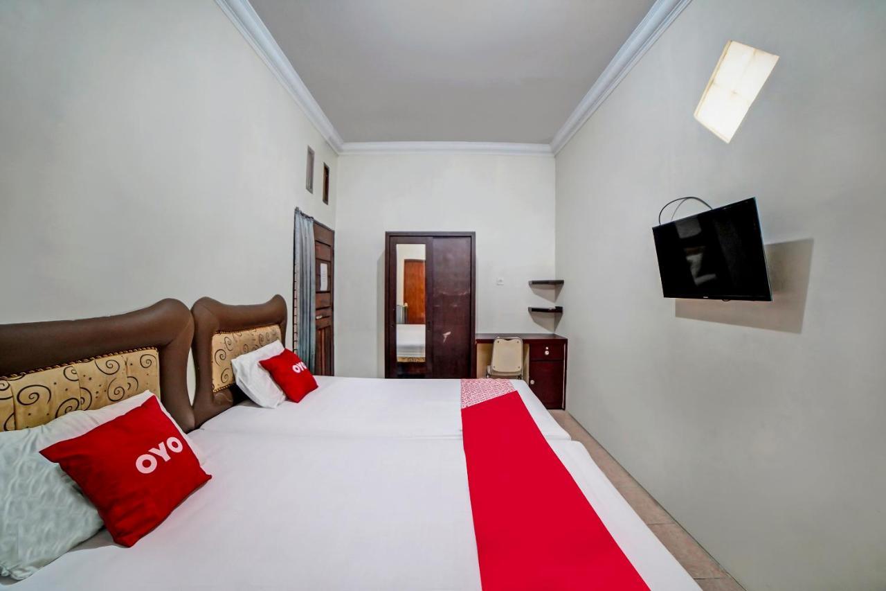 Oyo 90751 Graha Sei Batugingging Hotel Medan Exterior photo